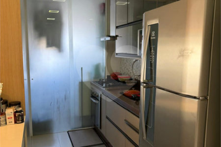 Apartamento à venda com 3 quartos, sendo 1 suíte,  em Jardim Leonor Mendes de Barros, São Paulo, SP