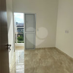 Casa para alugar com 2 suítes no condomínio Residencial Vila Amélia, Poá - SP