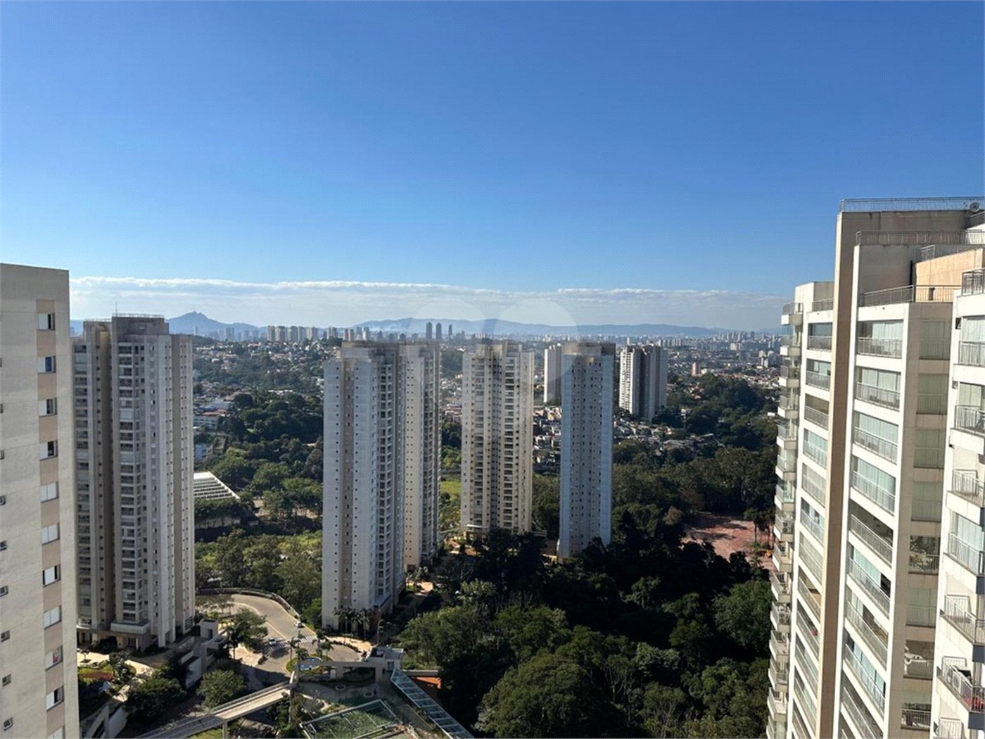 Apartamento à venda com 3 suítes em Jardim Arpoador, São Paulo, SP