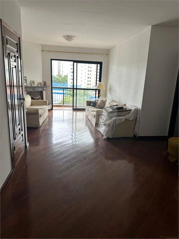 Apartamento para alugar com 4 quartos, sendo 2 suítes,  em Real Parque, São Paulo, SP