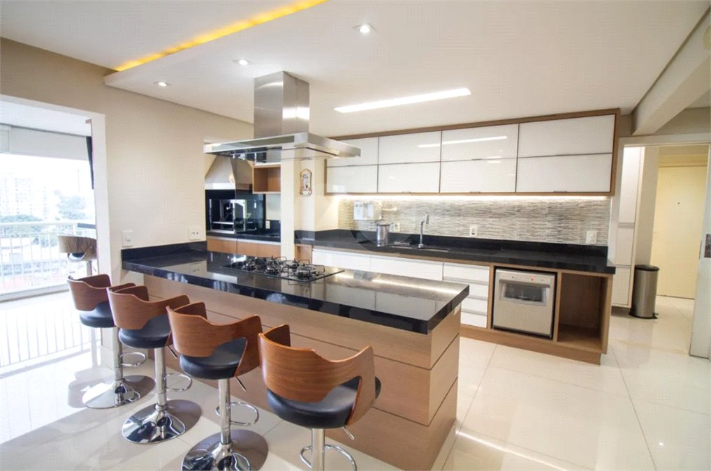 Apartamento à venda com 3 suítes em Jardim Dom Bosco, São Paulo, SP