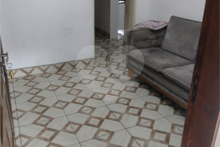 Casa à venda com 3 quartos, sendo 1 suíte, em Taba Marajoara, Suzano, SP