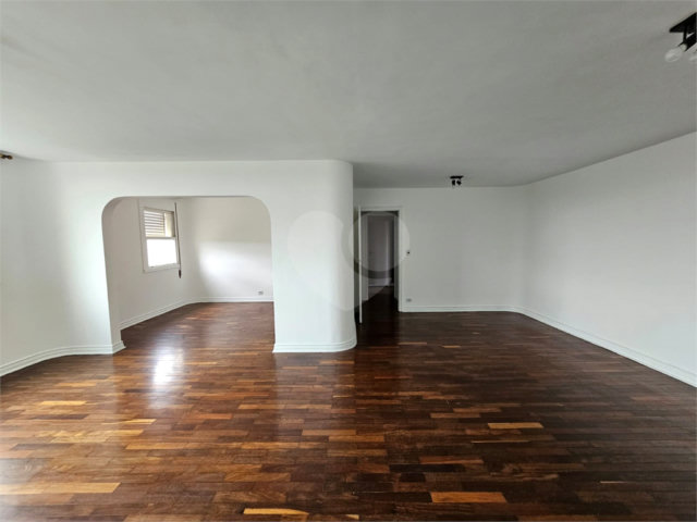 Apartamento à venda ou para alugar com 4 quartos, sendo 1 suíte,  em Santo Amaro, São Paulo, SP