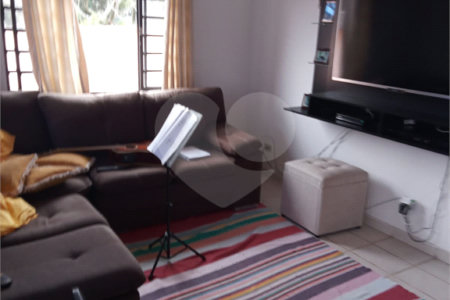 Casa Térrea à venda com 3 suítes no Centro, Bom Jesus dos Perdões, SP
