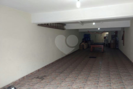 Sobrado à venda com 3 quartos, sendo 1 suíte, em Jardim Monte Kemel, São Paulo, SP