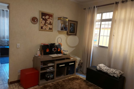 Sobrado à venda com 4 quartos, sendo 1 suíte,  em Vila Gustavo, São Paulo, SP