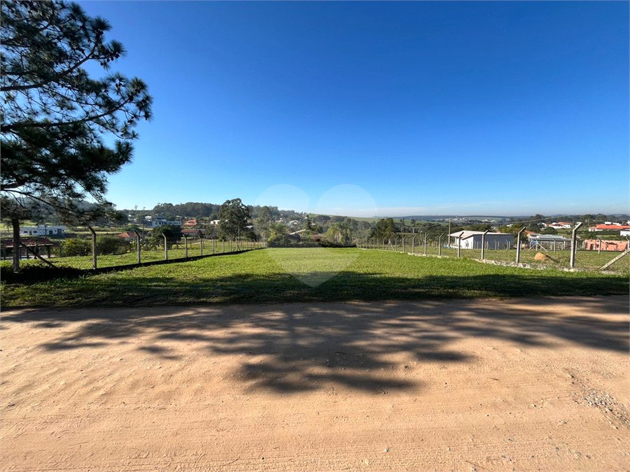 Terreno à venda em Condomínio Residencial Pinheiros do Lago, Alambari, SP