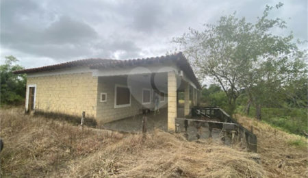 Sítio à venda com 4 quartos, sendo 1 suíte,  no Centro, Elias Fausto, SP