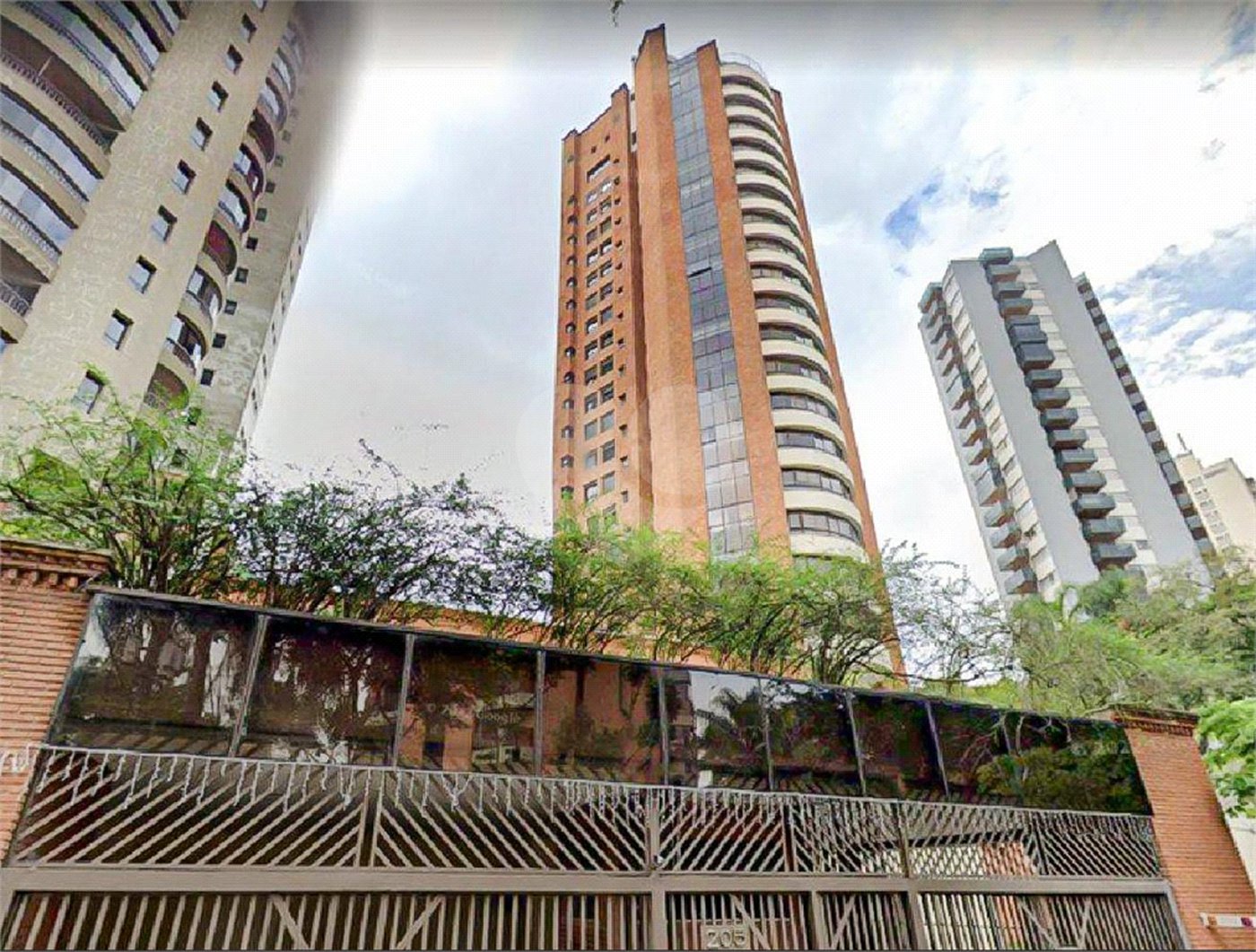 Cobertura à venda com 4 suítes em Vila Suzana, São Paulo, SP