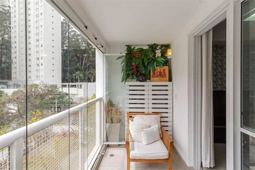 Apartamento à venda com 2 quartos, sendo 1 suíte, em Vila Andrade, São Paulo, SP