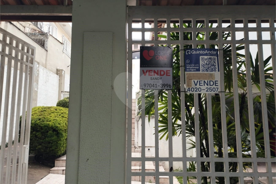 Casa à venda com 3 quartos, sendo 1 suíte, no condomínio Residencial Jardim das Palmas, São Paulo - SP