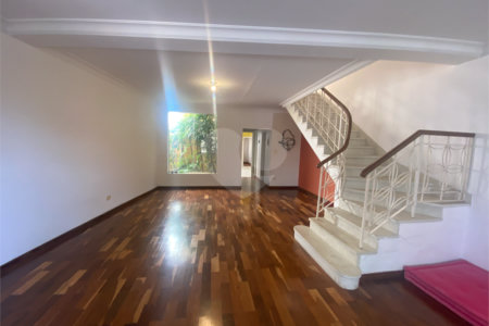 Casa à venda ou para alugar com 4 quartos, sendo 1 suíte, em Vila Monumento, São Paulo, SP