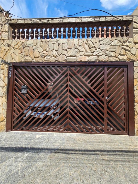 Sobrado à venda com 3 quartos em Vila Sabrina, São Paulo, SP