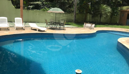 Sobrado à venda ou para alugar com 4 suítes em Serra da Cantareira, Mairiporã, SP