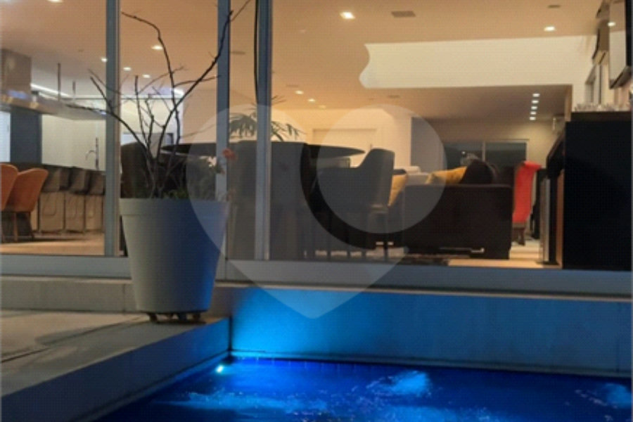 Casa à venda com 4 suítes no condomínio Villaggio Houda, São Paulo - SP