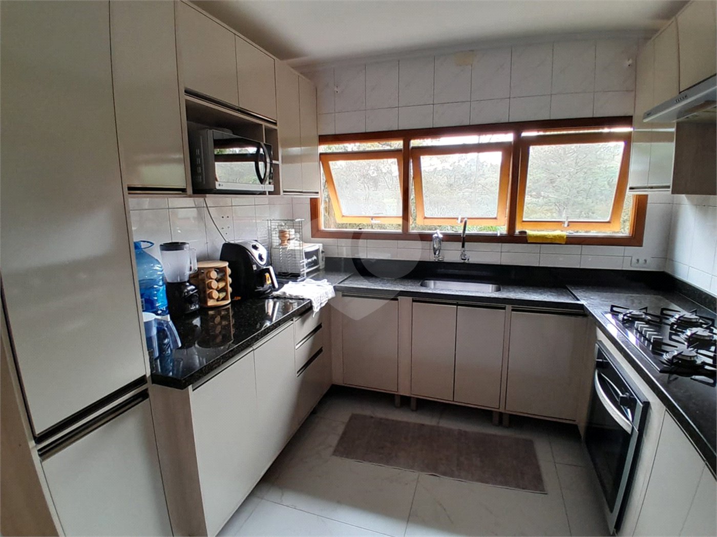 Casa Térrea à venda com 5 quartos, sendo 2 suítes,  em Roseira, Mairiporã, SP