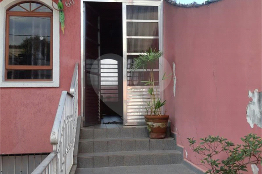 Sobrado à venda com 3 quartos, sendo 1 suíte, em Jardim Cachoeira, São Paulo, SP