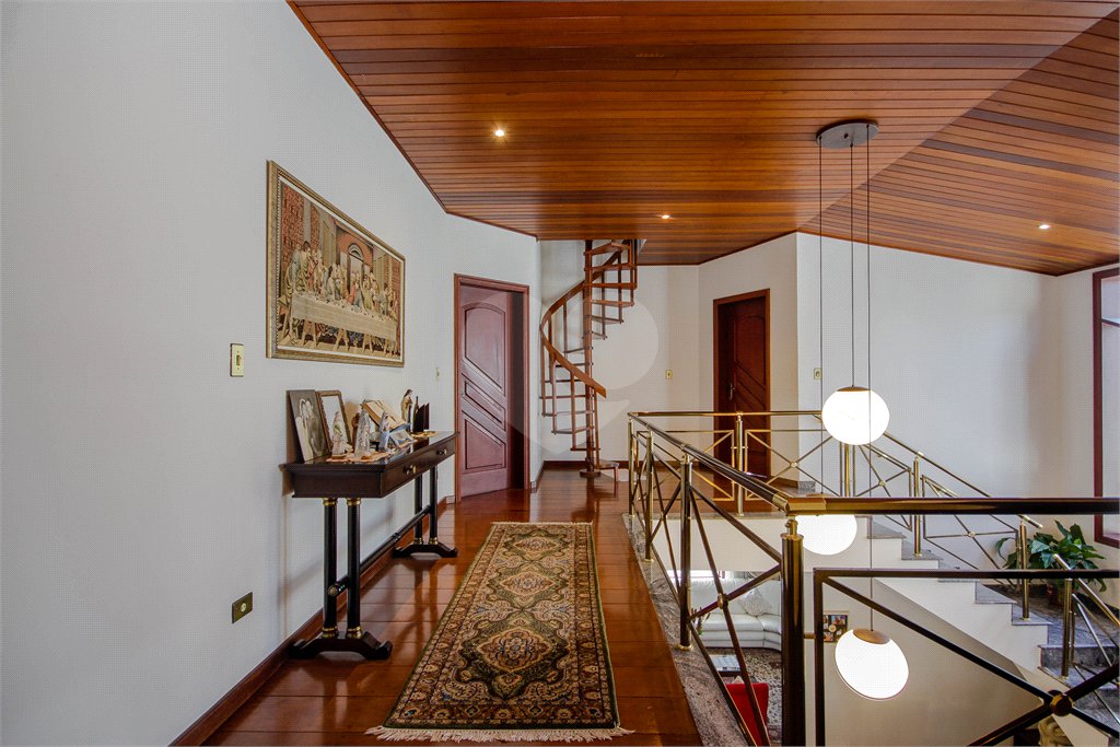 Casa à venda com 4 quartos, sendo 3 suítes, em City América, São Paulo, SP