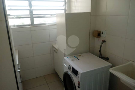 Apartamento à venda com 3 quartos, sendo 1 suíte, no Centro, Poá, SP