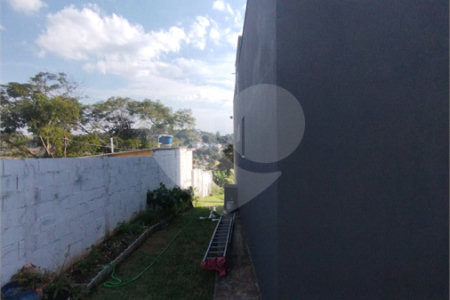 Chácara à venda com 4 quartos, sendo 1 suíte,  no Centro, Biritiba-mirim, SP