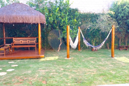 Casa à venda com 3 quartos, sendo 2 suítes, no condomínio Altos de São Roque, São Roque - SP
