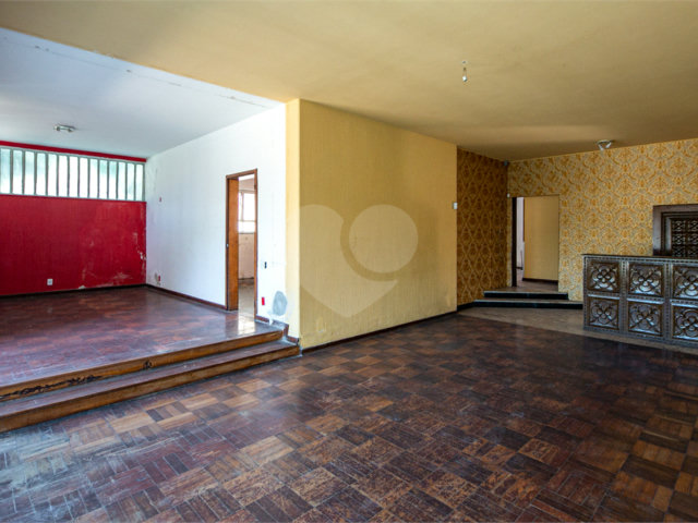 Casa Térrea à venda com 4 quartos, sendo 1 suíte,  em Brooklin Velho, São Paulo, SP