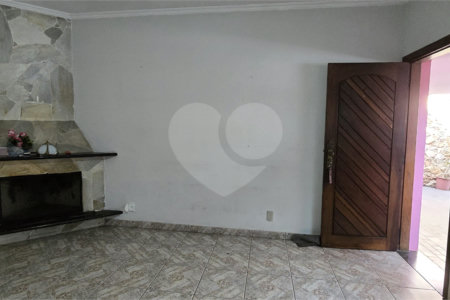 Casa à venda com 3 quartos, sendo 1 suíte, em Lar São Paulo, São Paulo, SP