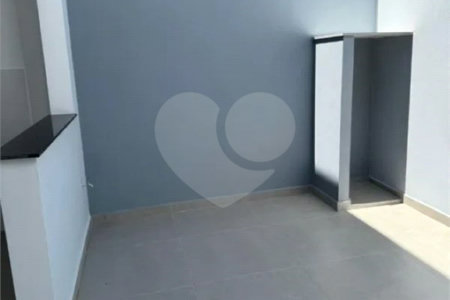 Sobrado à venda com 3 suítes em Vila Marina, Santo André, SP