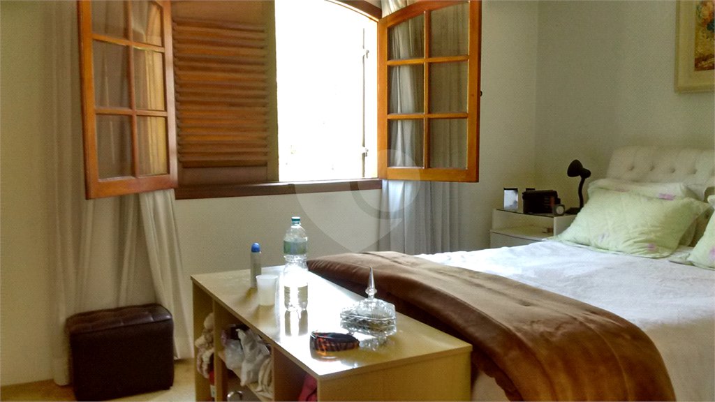 Casa à venda com 5 quartos, sendo 2 suítes, em Horto Florestal, São Paulo, SP