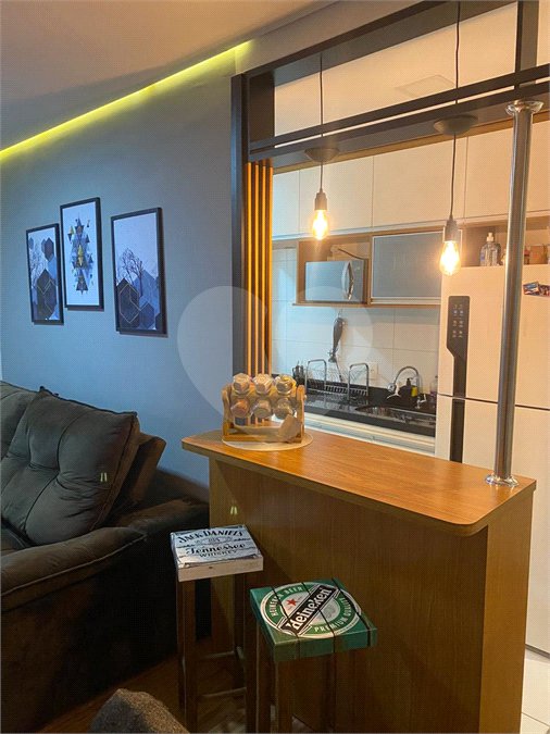 Apartamento à venda com 2 quartos, sendo 1 suíte,  em Jardim Carambeí, São Roque, SP