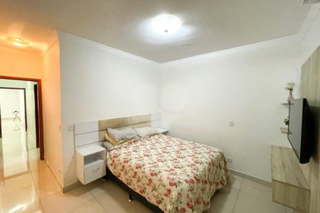 Apartamento à venda com 3 quartos, sendo 1 suíte, em Bosque da Saúde, Cuiabá, MT