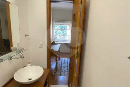 Casa à venda com 3 suítes em Santo Amaro, São Paulo, SP