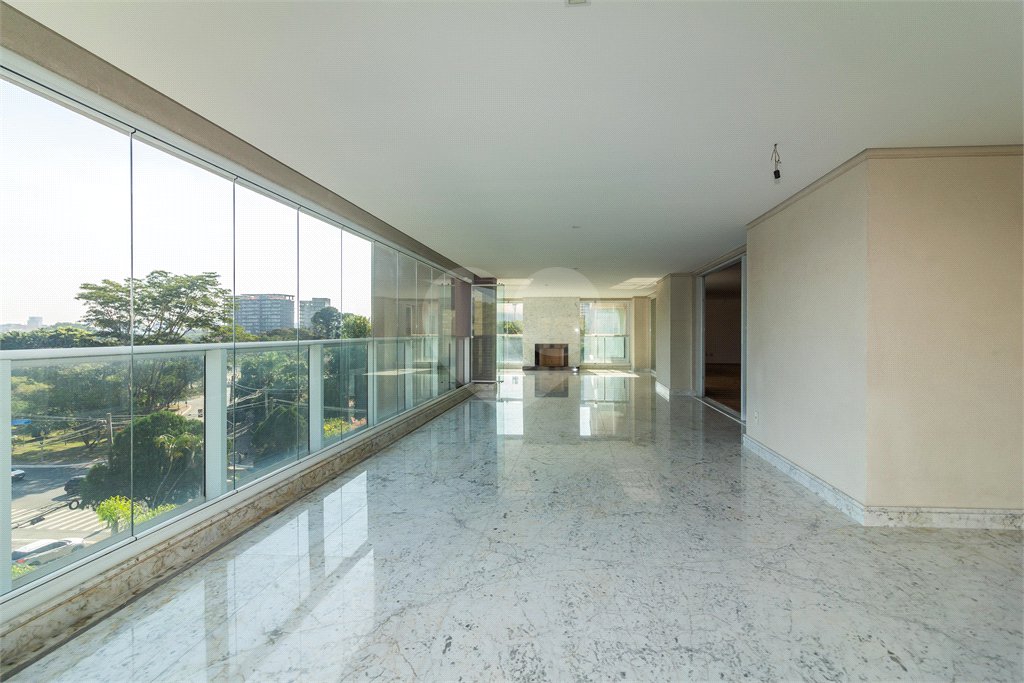 Apartamento à venda com 4 suítes em Ibirapuera, São Paulo, SP