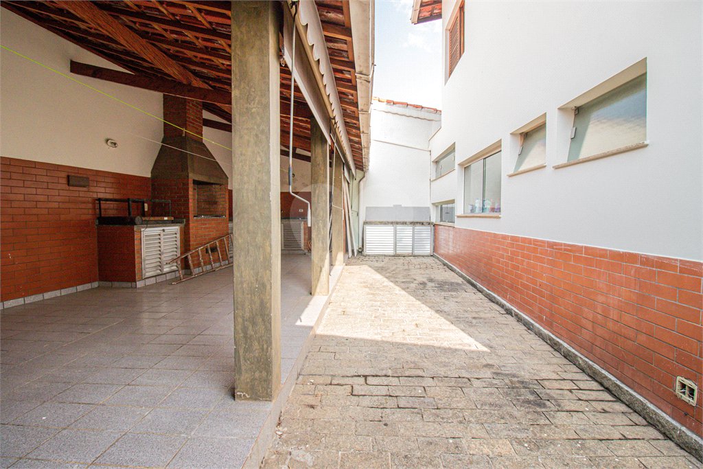 Sobrado à venda com 4 quartos, sendo 1 suíte, em Alto da Boa Vista, São Paulo, SP