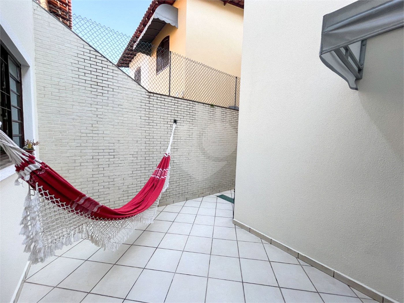 Sobrado à venda com 4 quartos, sendo 1 suíte, em Jardim Textil, São Paulo, SP