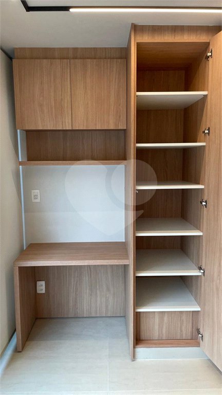 Apartamento à venda ou para alugar com 2 suítes em Pinheiros, São Paulo, SP