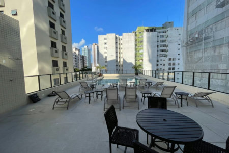 Apartamento 2 dormitórios (1 suíte), porteira fechada, 1 vaga demarcada, no José Menino, Santos