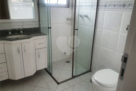 Casa à venda com 4 quartos, sendo 2 suítes,  no condomínio Lake Louise, São Paulo - SP