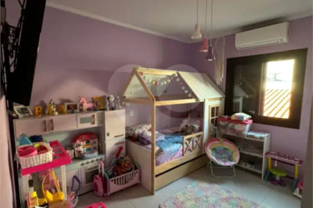 Sobrado à venda com 3 quartos, sendo 1 suíte, em Vila Califórnia, São Paulo, SP