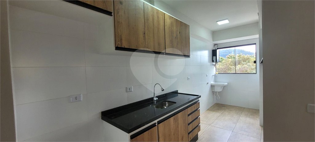 Apartamento para alugar com 2 quartos, sendo 1 suíte, em Jardim Carambeí, São Roque, SP