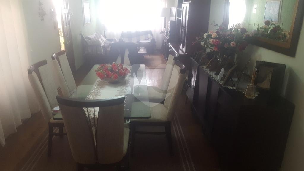 Casa à venda com 3 quartos, sendo 1 suíte, no condomínio Residencial Tremembé, São Paulo - SP