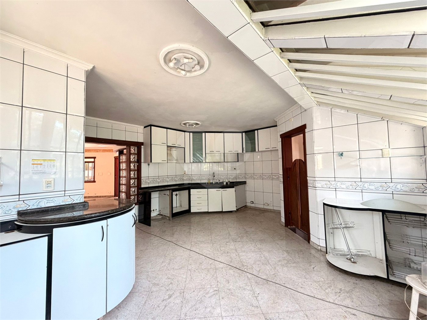 Sobrado à venda ou para alugar com 5 quartos, sendo 1 suíte, em Jardim Eltonville, Sorocaba, SP