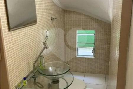 Sobrado à venda com 3 quartos em Vila Campestre, São Paulo, SP