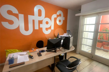 Casa Térrea à venda com 4 quartos em Vila Oliveira, Mogi das Cruzes, SP