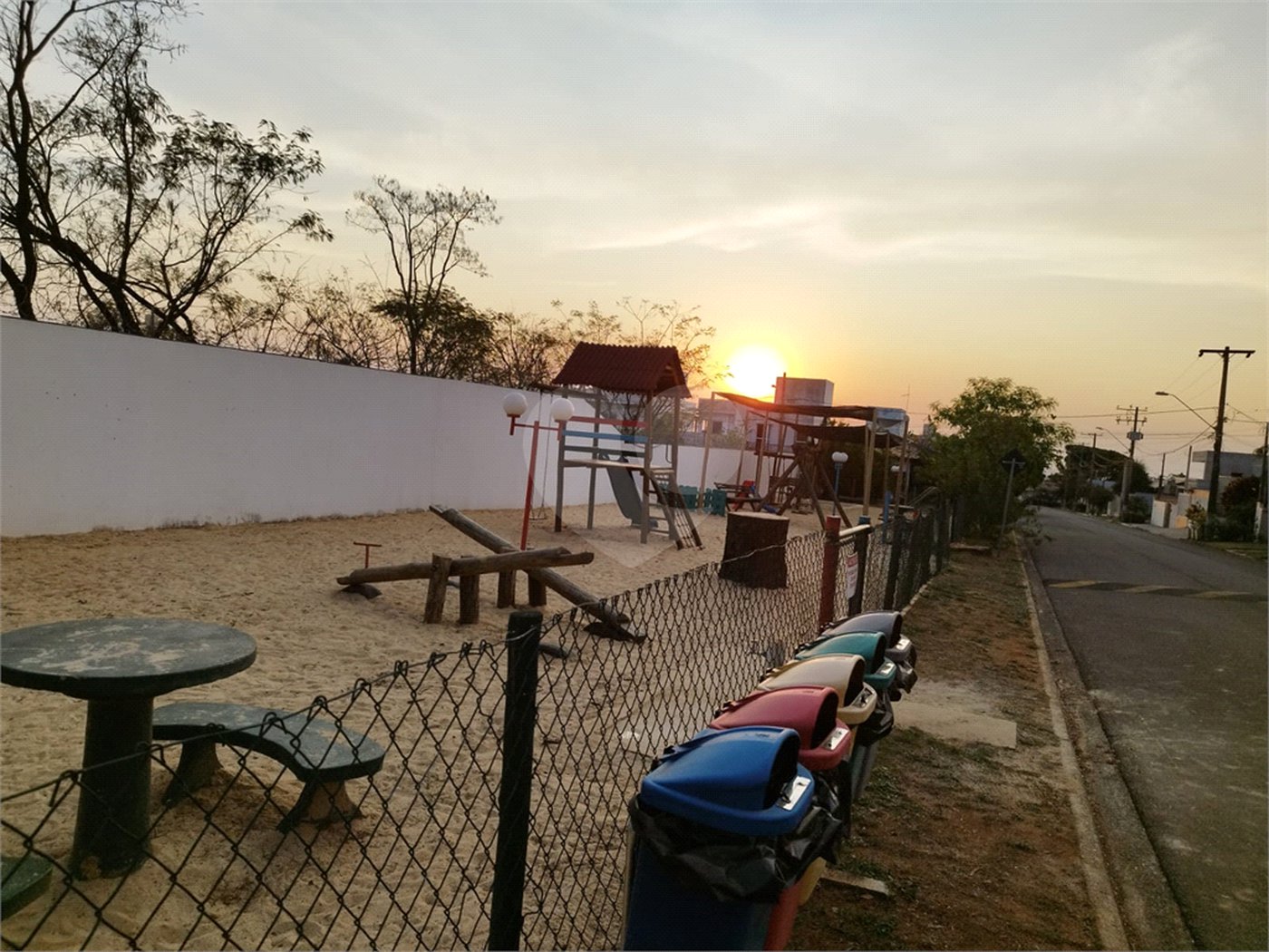 Terreno à venda no condomínio Lagos D Icarai, Salto - SP