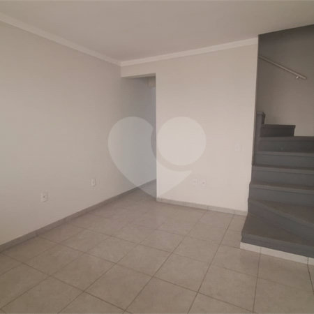 Casa de Vila à venda com 2 suítes em Vila Hortência, Sorocaba, SP
