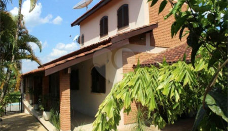 Casa à venda com 4 quartos, sendo 2 suítes,  no condomínio Vinhas da Vista Alegre - Lado Sede, Vinhedo - SP