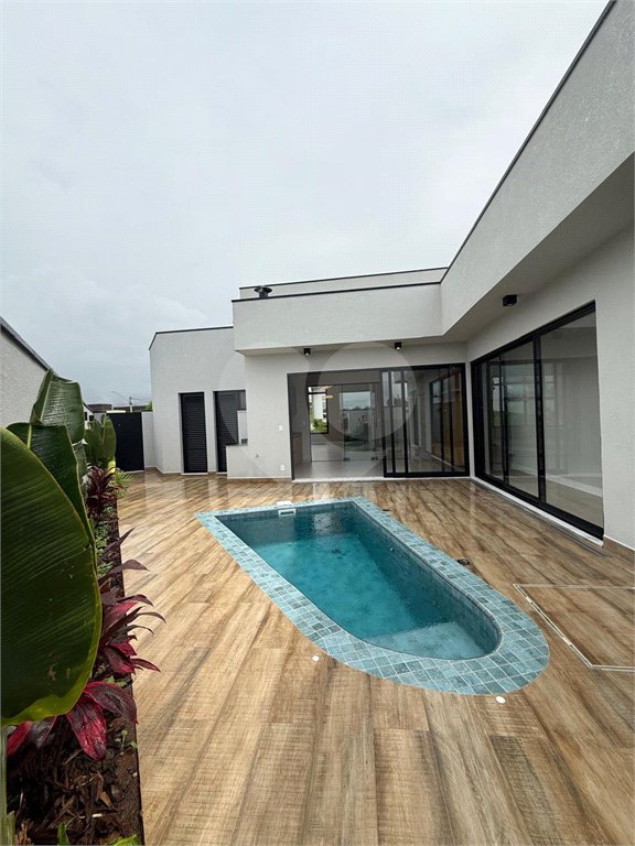 Casa à venda com 3 suítes no condomínio Piemonte, Indaiatuba - SP
