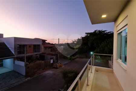 Casa à venda com 3 suítes no condomínio Grape Village, Vinhedo - SP