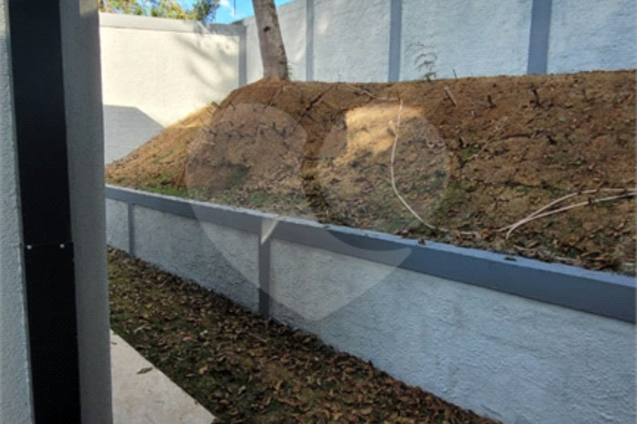 Casa Térrea à venda com 3 quartos, sendo 1 suíte,  em Pedra Vermelha (terra Preta), Mairiporã, SP